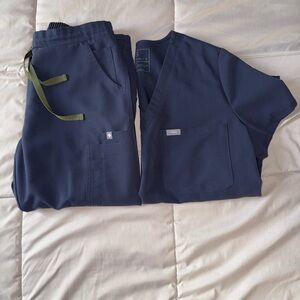 FIGS Scrub Set - Quiet Navy